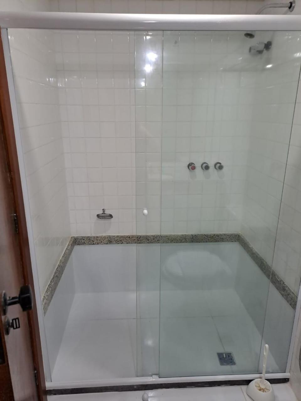 Apartamento Victoria Marina Flat 2203 - bairro nobre no melhor de Salvador e píer privado Exterior foto
